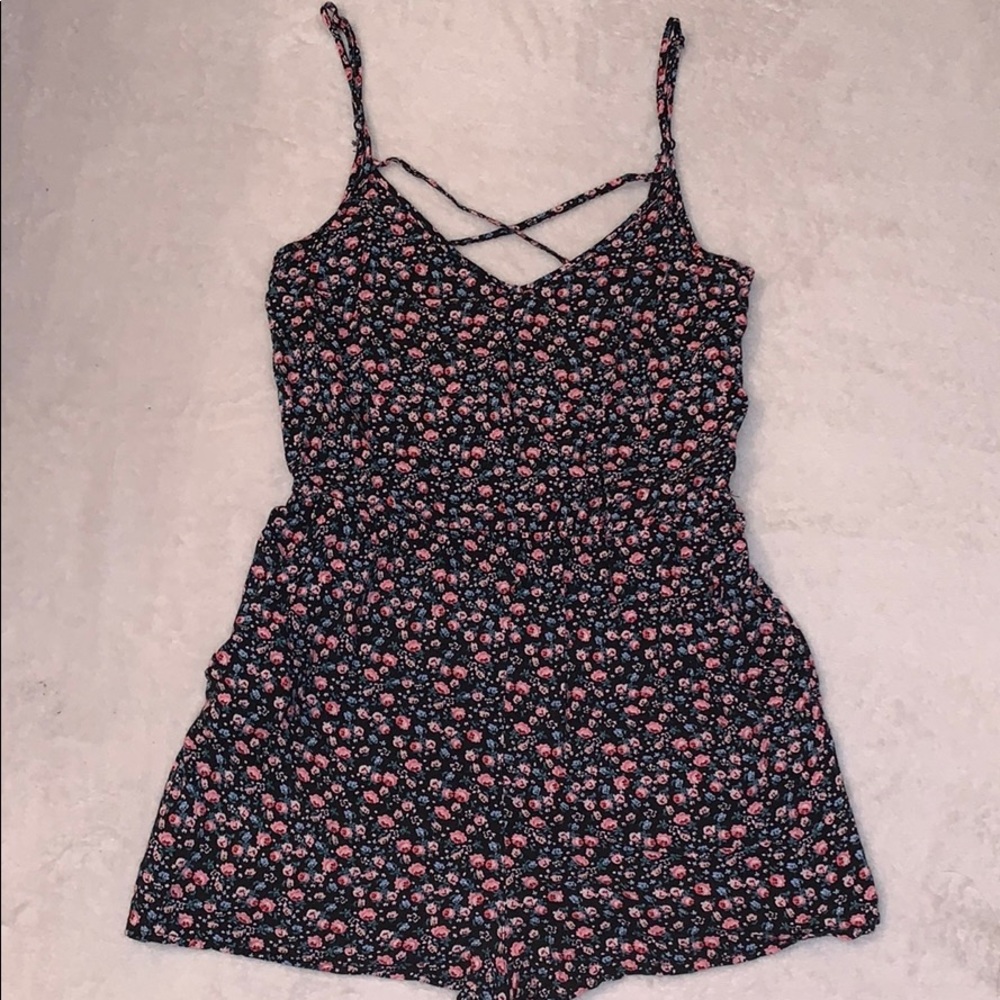 💛2/20$💛 Floral Romper with pockets (XS/S)
